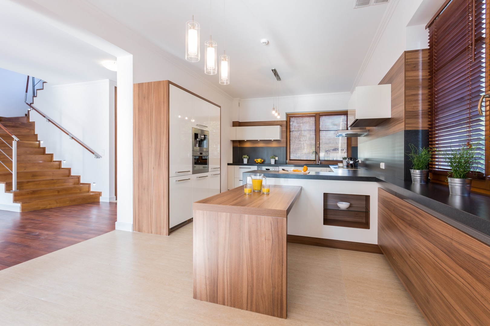Modern Design Villa With Pool And Guest House