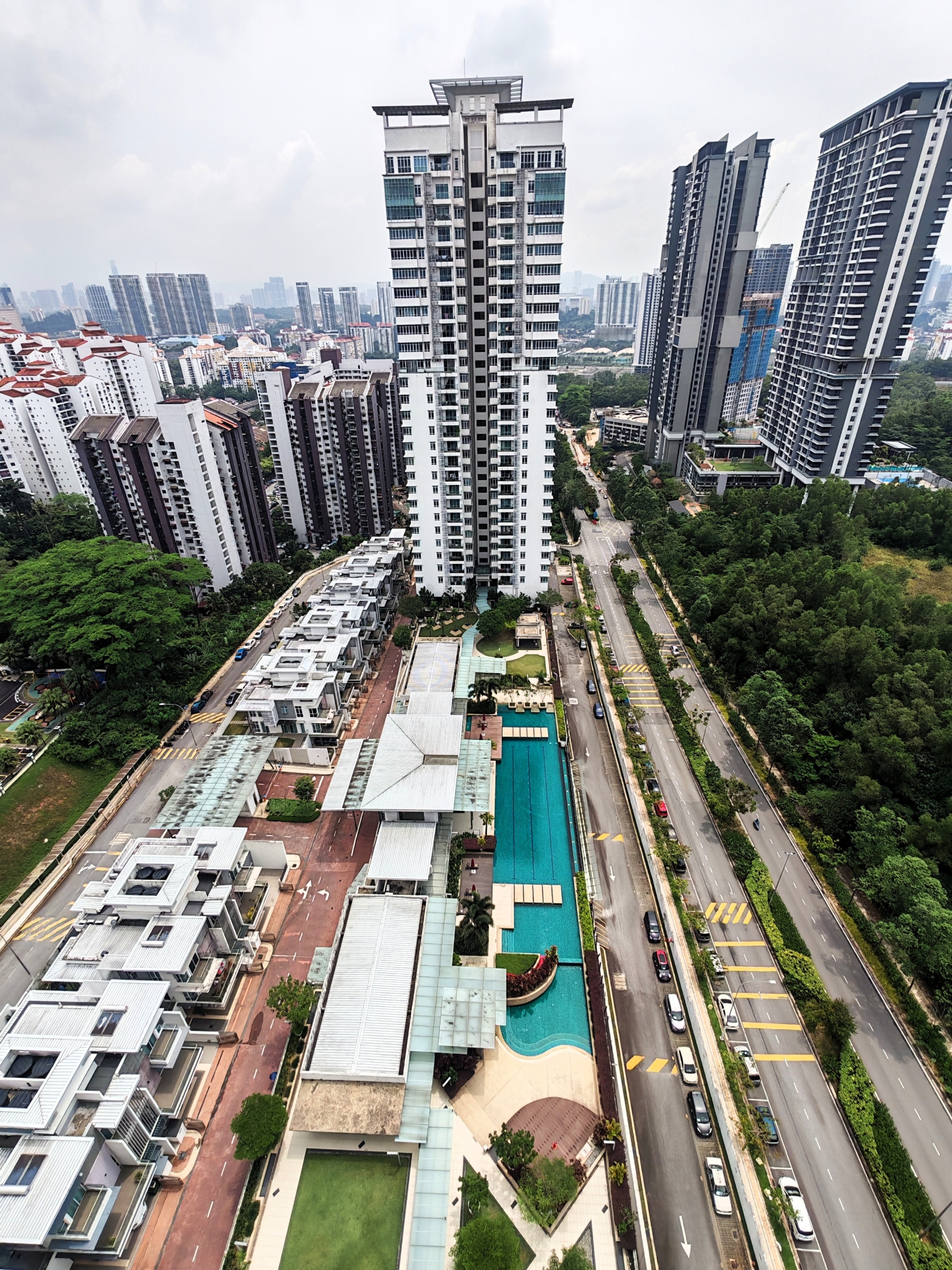 Saville @ The Park Bangsar, Pantai